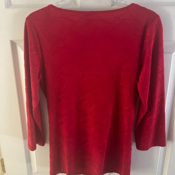 Red blouse - Picture 3 of 4